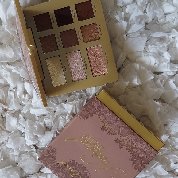 Infused 🥥 Too Faced Makeup palette (opened, swatched, not used thou)make offer - Picture 3 of 6